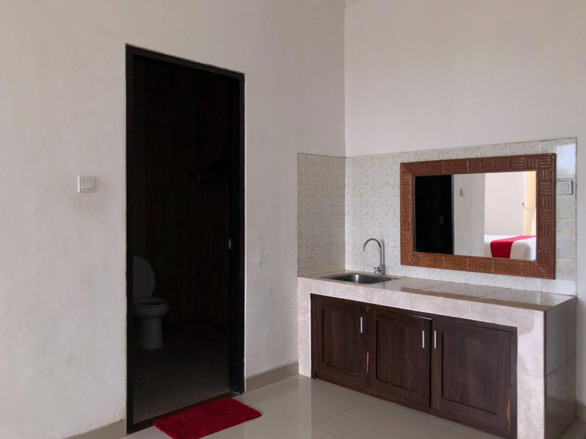 Reddoorz Plus Near Dreamland Beach Jimbaran Exterior foto
